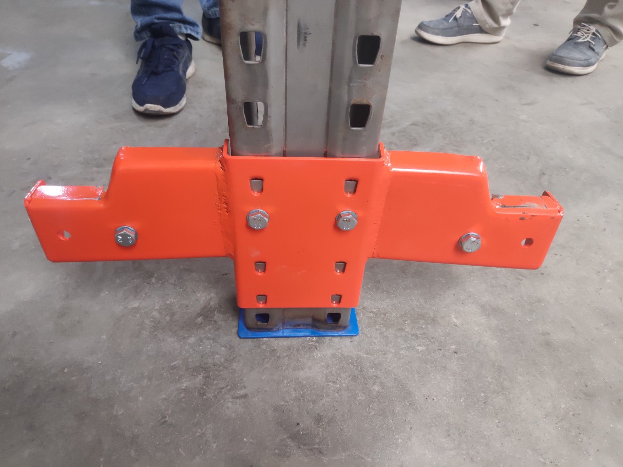 Một số hình ảnh Giáo chống