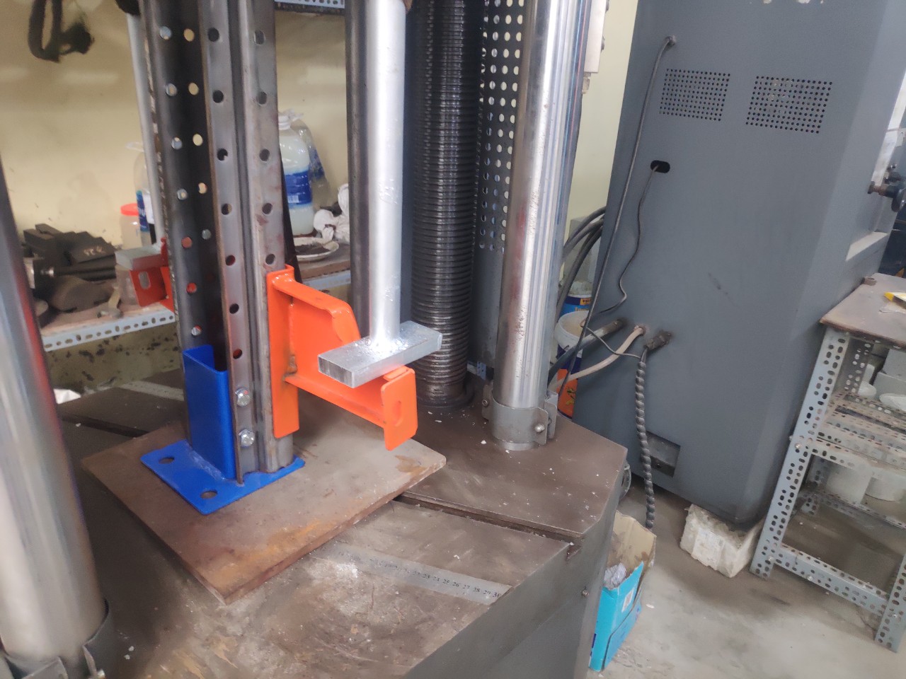 Một số hình ảnh Giáo chống