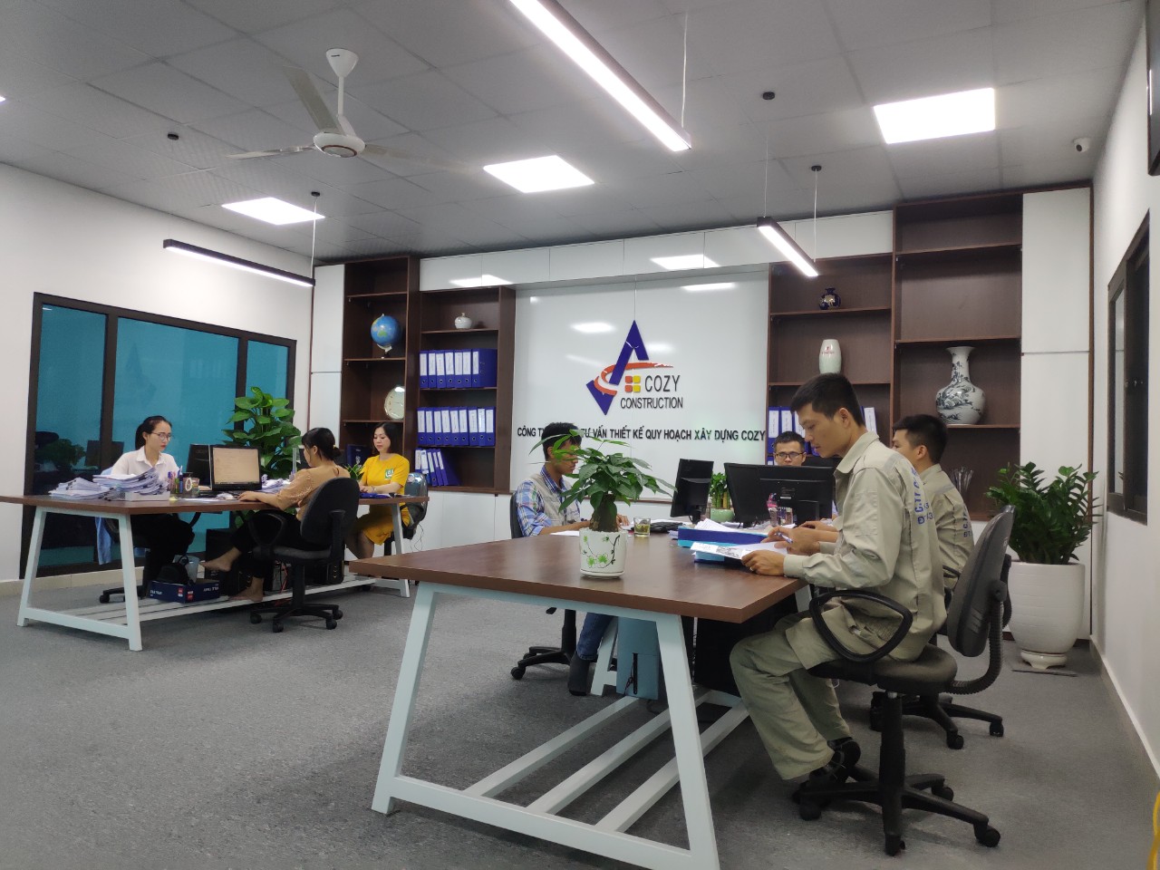 van-phong-cong-ty-Cozy-Construction